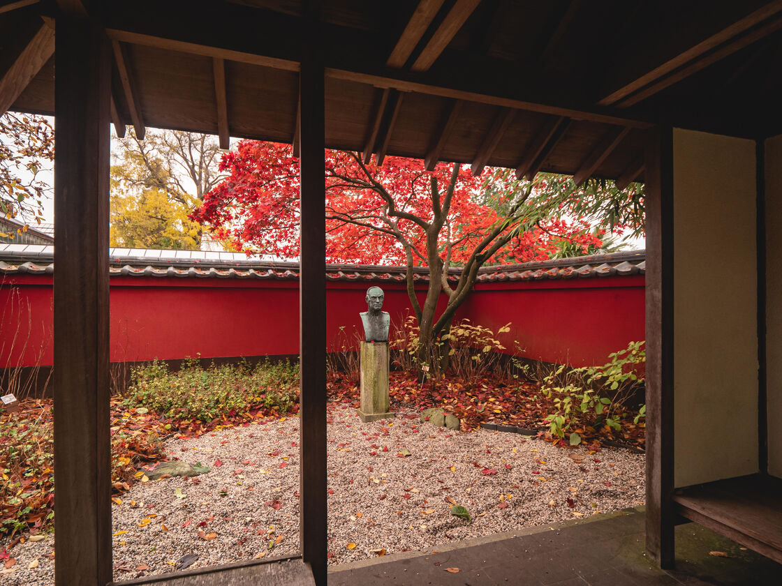 Japanse tuin zicht vanuit paviljoen (credit Simone Both)